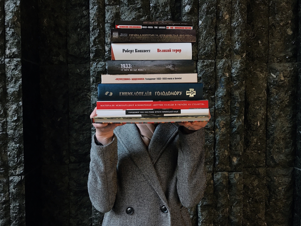 Освітньо-патріотичний проект «Книги для 100 університетів та бібліотек України»