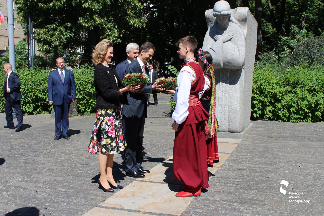 Спадкоємний Принц Князівства Ліхтенштейн відвідав Меморіал жертв Голодомору