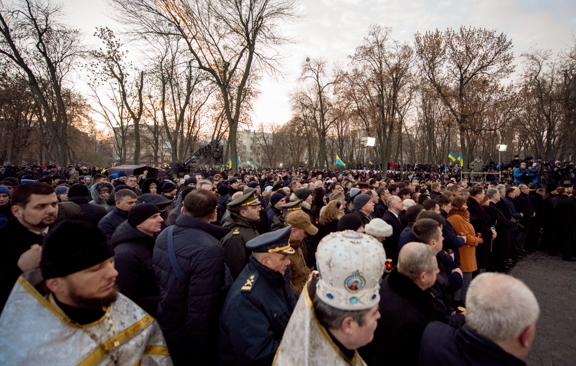 Меморіал жертв Голодомору прийняв тисячі відвідувачів у День пам’яті жертв Голодомору
