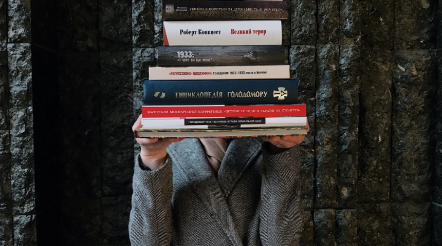 Освітньо-патріотичний проект «Книги для 100 університетів та бібліотек України»