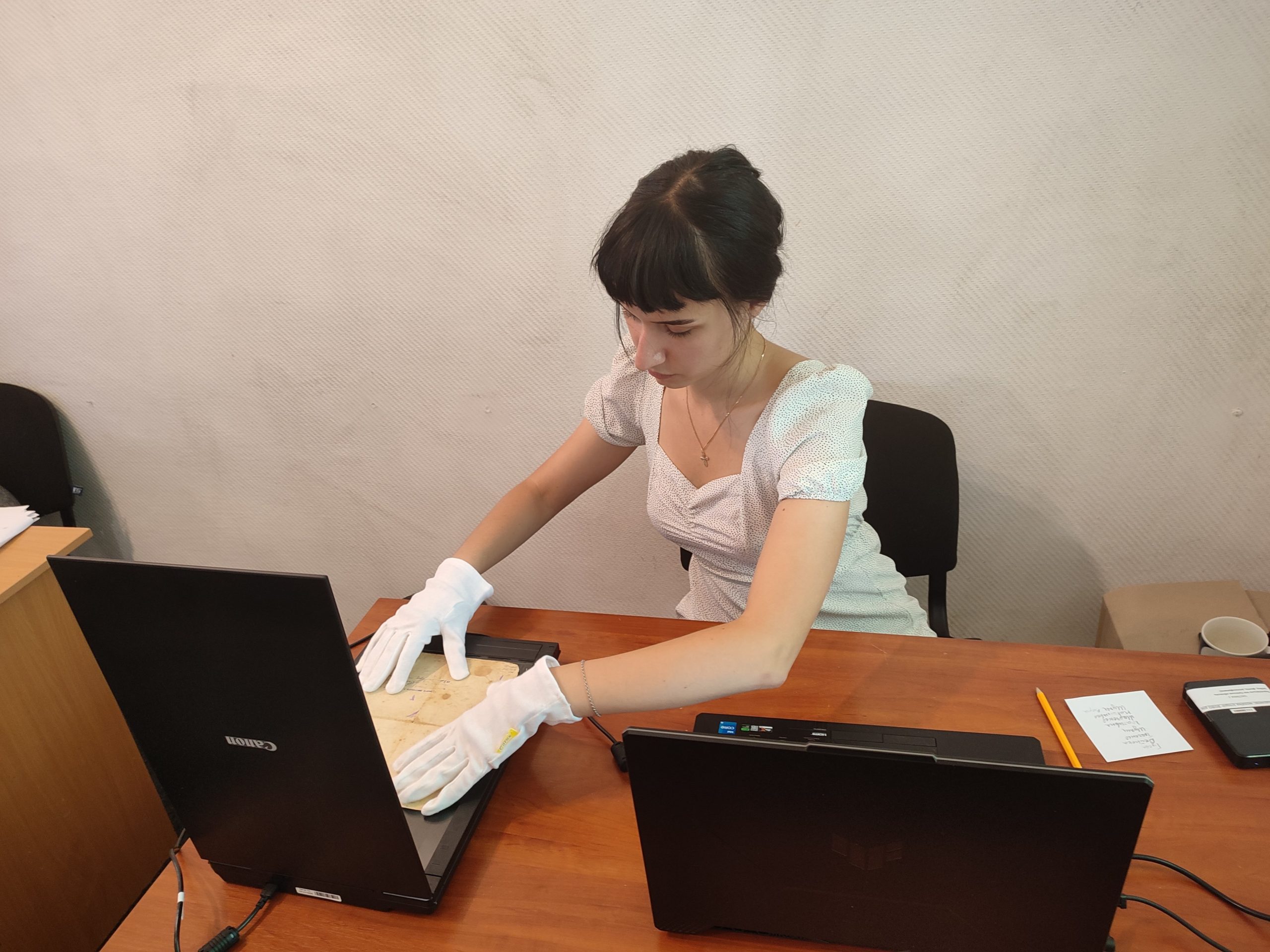 У рамках проєкту Memory Savers в Музеї Голодомору триває оцифрування фондової колекції