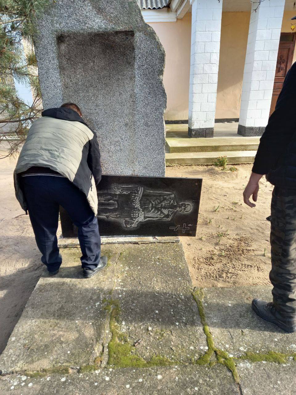 Музей обурений руйнуванням пам’ятників жертвам Голодомору на Херсонщині