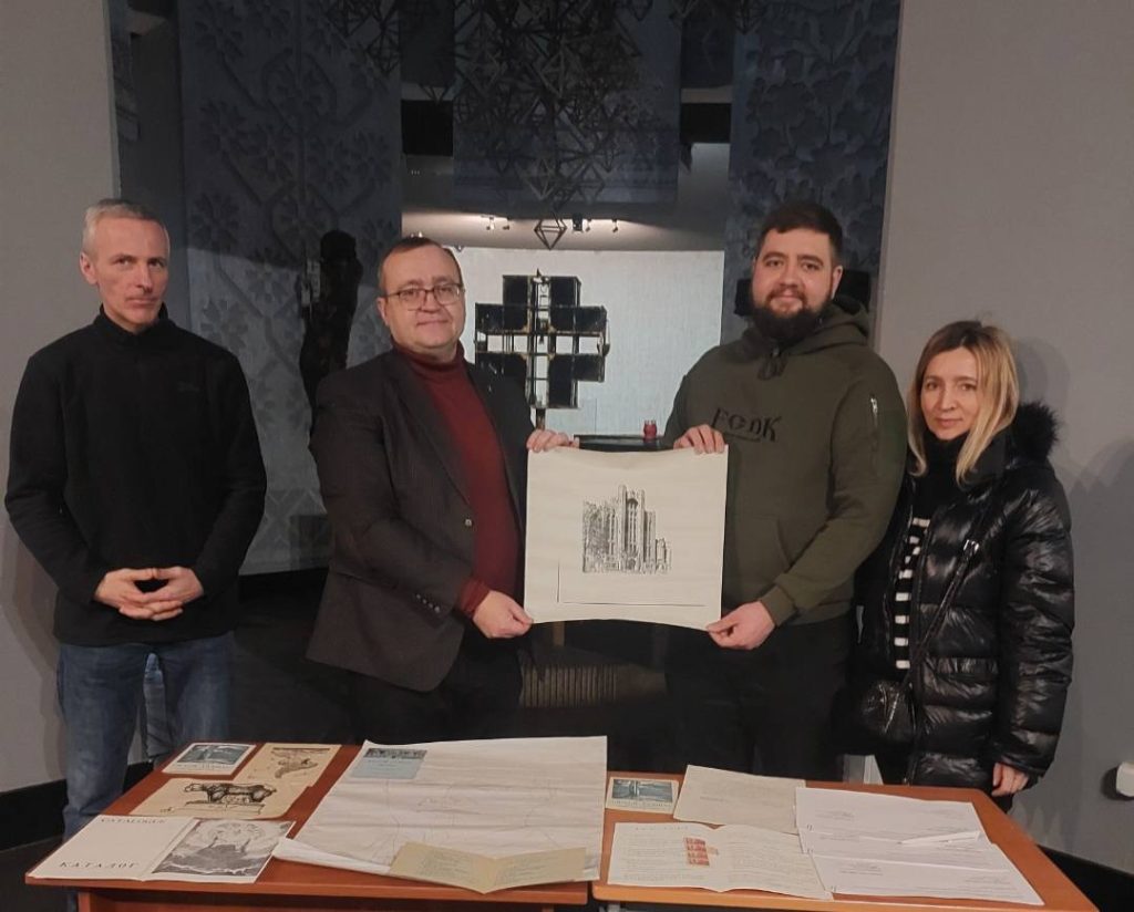 Serviceman Anton Tsymbal donated part of the archive of the author of the painting “Year 1933,” Viktor Tsymbal, to the Museum