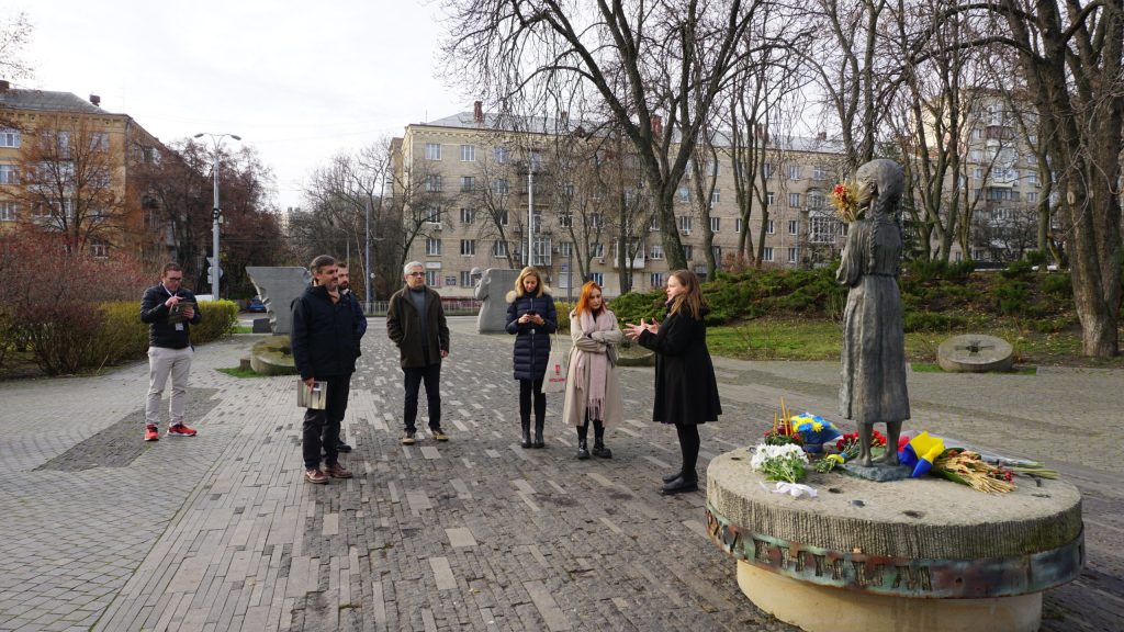 Journalists from Latin America visit the Holodomor Museum